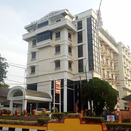 Hotel Bumi Asih Padangsidimpuan Batubelubang Exterior foto